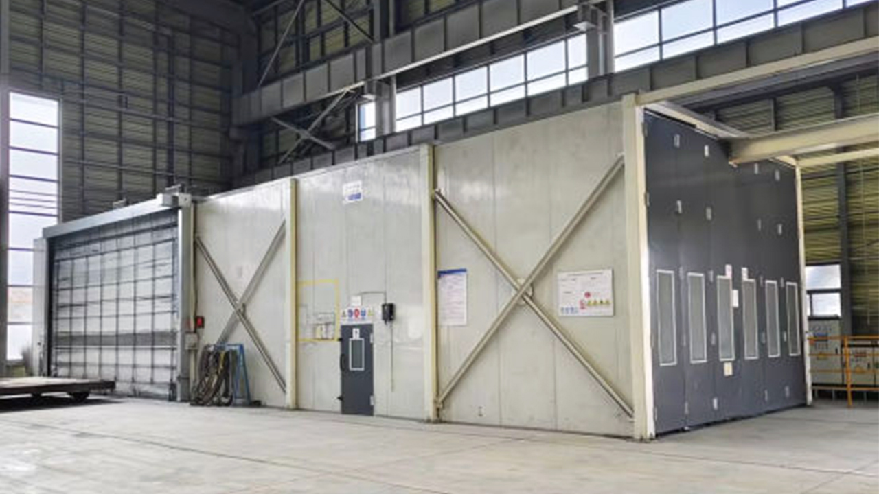 ورشة الرش المغلقة، معدات الرش الآلية، يمكن أن تجف بسرعة، وتقصير دورة عملية الطلاء، ونظام تنقية الهواء المستقل، يلبي متطلبات الإدارة البيئية.